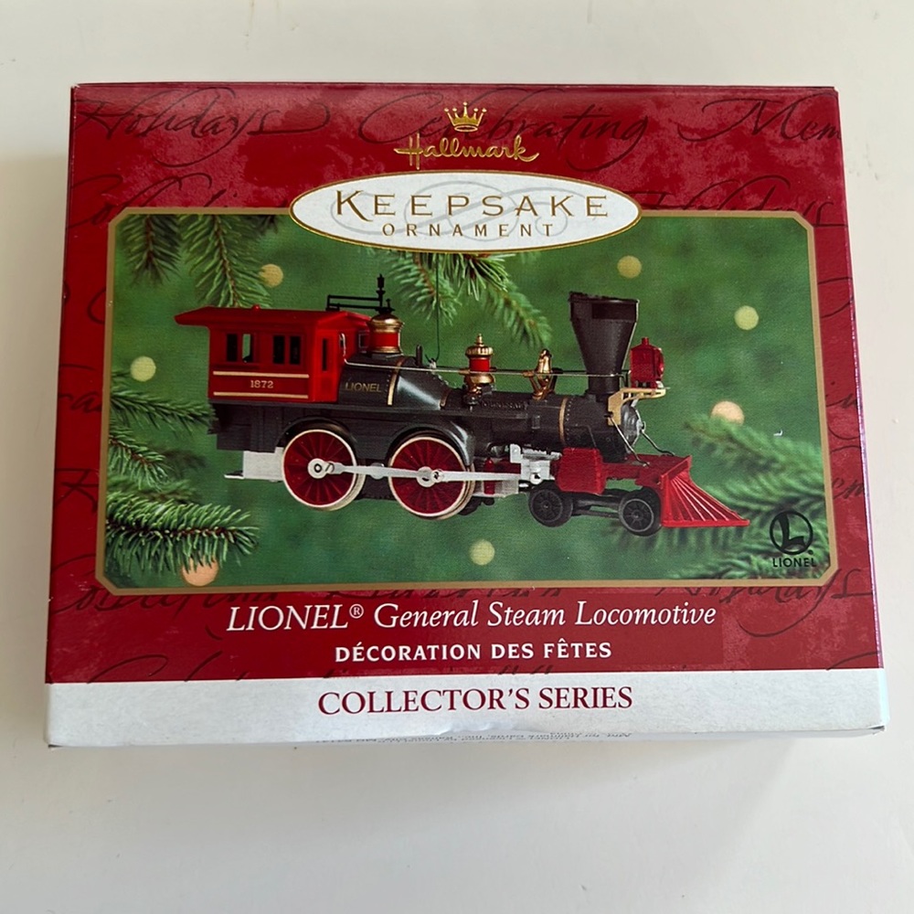 HALLMARK KEEPSAKE ORNAMENT Dated 2000